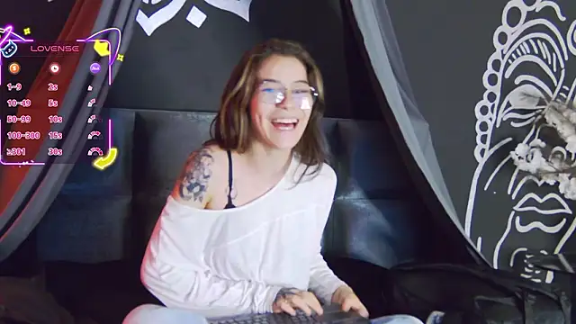 RavennMoonn online show from 03.11.26