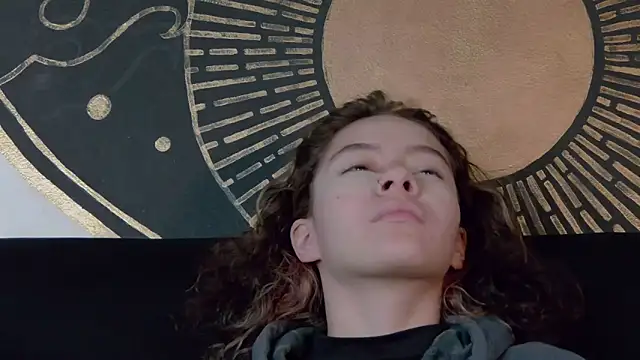 RavennMoonn online show from 03.19.26