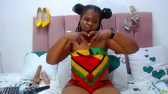 RoundaAssx22 online show from 09.08.25