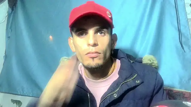 Snapshot of yourskinnybooy chatting on 09.13.25 yourskinnybooy online show from 09.13.25