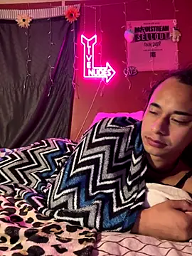 Snapshot of TranSexualJade95 chatting on 09.09.25 TranSexualJade95 online show from 09.09.25