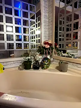 Snapshot of TranSexualJade95 chatting on 10.12.25 TranSexualJade95 online show from 10.12.25