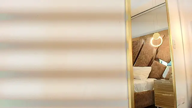 zarah andrew   online show from 12.05.25