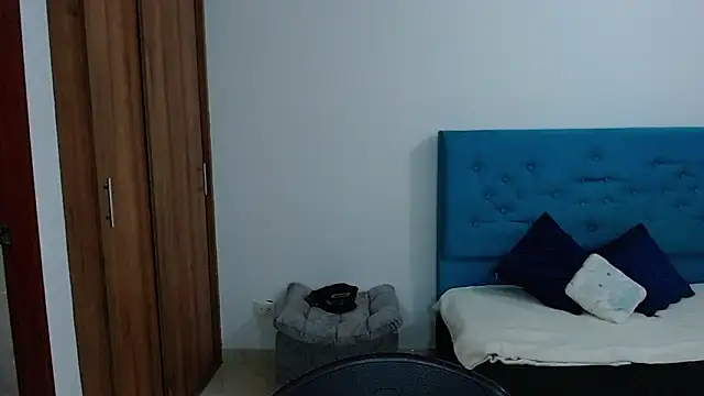 OrianaSaenz  online show from 03.06.26