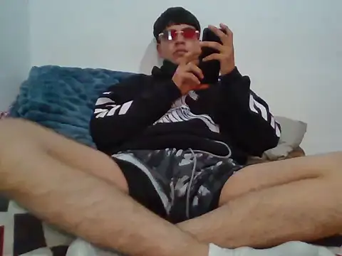 Snapshot of Barrx0018 chatting on 12.18.25 Barrx0018 online show from 12.18.25