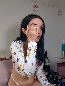 Snapshot of RosieCheexxxxxx chatting on 10.03.25 RosieCheexxxxxx online show from 10.03.25