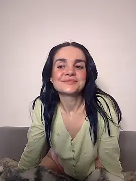 Snapshot of RosieCheexxxxxx chatting on 12.14.25 RosieCheexxxxxx online show from 12.14.25