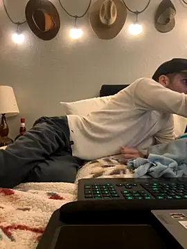 Snapshot of thejohnryancollection chatting on 12.17.25 thejohnryancollection online show from 12.17.25