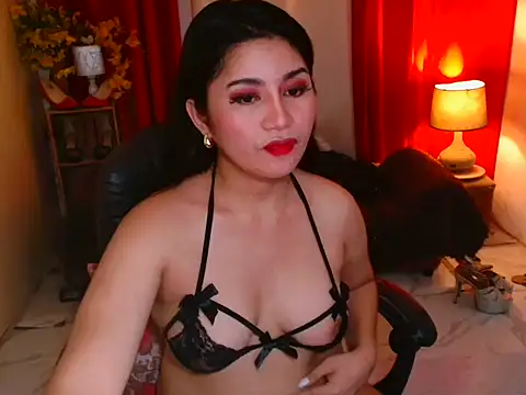 Snapshot of tsBiancalicious chatting on 05.17.26 tsBiancalicious online show from 05.17.26