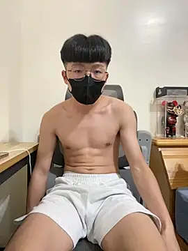 Snapshot of Allen20y chatting on 06.19.26 Allen20y online show from 06.19.26