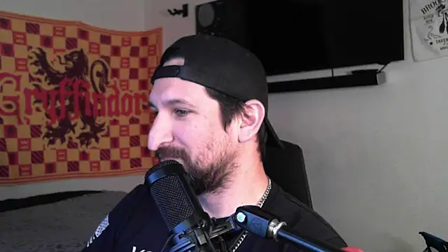 DevilPup75  online show from 09.12.25