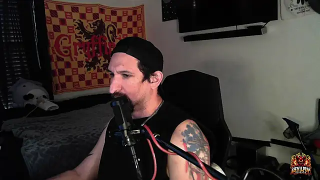 DevilPup75  online show from 09.26.25