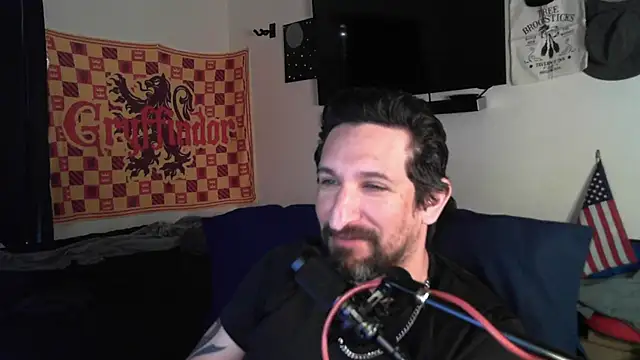 DevilPup75  online show from 10.09.25