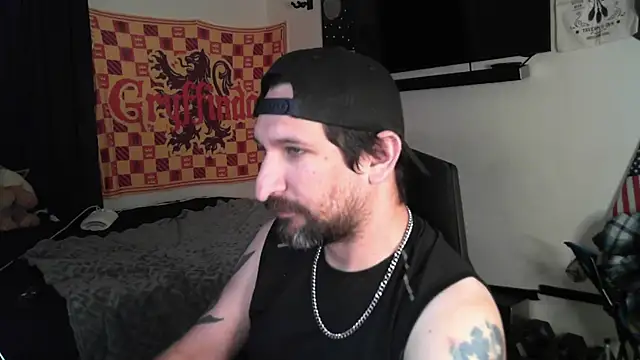 DevilPup75  online show from 10.11.25