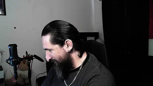 DevilPup75  online show from 04.28.26