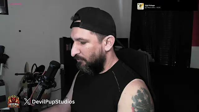 Snapshot of DevilPup75_ chatting on 06.12.26 DevilPup75 online show from 06.12.26