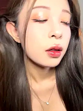 Snapshot of tuanzi125216 chatting on 11.03.25 tuanzi125216 online show from 11.03.25