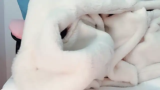 Snapshot of Eloise131499 chatting on 01.07.26 Eloise131499 online show from 01.07.26