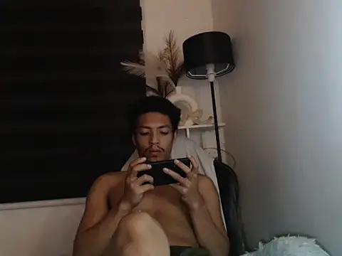 Snapshot of Asian_gregor chatting on 10.03.25 Asian gregor online show from 10.03.25