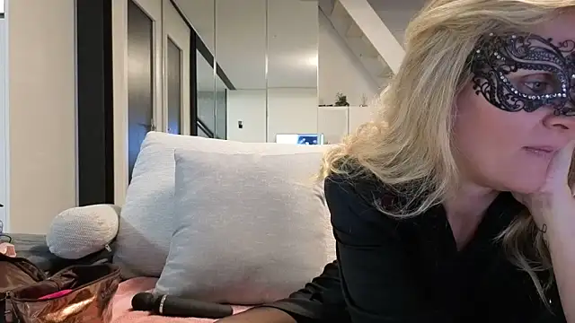 bellemasquer online show from 03.15.26