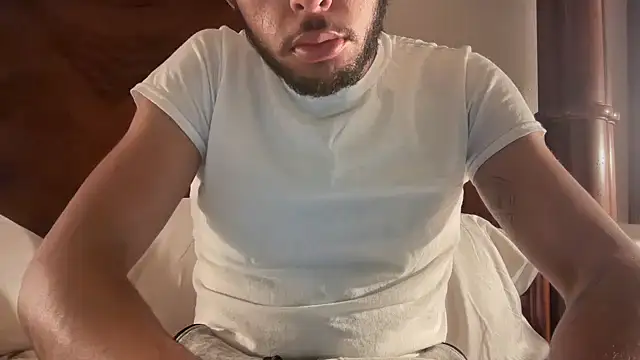 Snapshot of DERTYLAY chatting on 02.12.26 DERTYLAY online show from 02.12.26