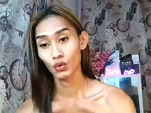 Snapshot of youarea_dreamer chatting on 10.27.25 youarea dreamer online show from 10.27.25