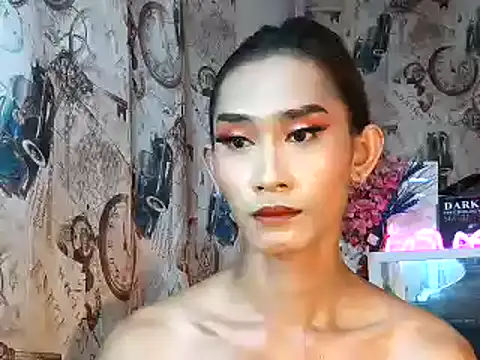 Snapshot of youarea_dreamer chatting on 11.03.25 youarea dreamer online show from 11.03.25