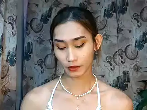 Snapshot of youarea_dreamer chatting on 11.30.25 youarea dreamer online show from 11.30.25