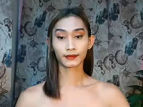 Snapshot of youarea_dreamer chatting on 12.02.25 youarea dreamer online show from 12.02.25