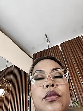 EmilyDuran  online show from 10.09.25