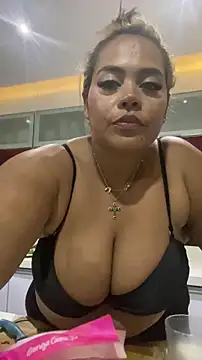EmilyDuran  online show from 04.28.26