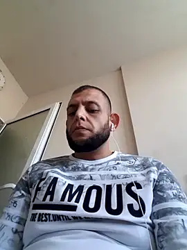 Snapshot of milenski74 chatting on 10.30.25 milenski74 online show from 10.30.25