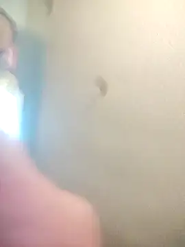 Snapshot of bratlipss chatting on 10.01.25 bratlipss online show from 10.01.25