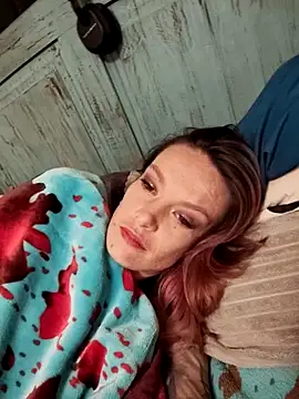 Snapshot of bratlipss chatting on 11.08.25 bratlipss online show from 11.08.25