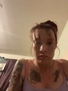 Snapshot of bratlipss chatting on 03.16.26 bratlipss online show from 03.16.26