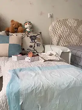 Snapshot of Alicia066 chatting on 12.23.25 Alicia066 online show from 12.23.25