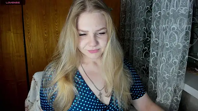 Snapshot of AlinaMors chatting on 11.25.25 AlinaMors online show from 11.25.25