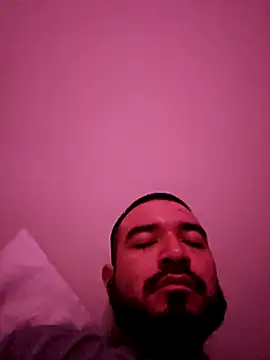 Snapshot of Lb228w chatting on 11.25.25 Lb228w online show from 11.25.25