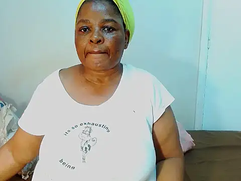 Snapshot of Love-Racheal75 chatting on 10.04.25 Love-Racheal75 online show from 10.04.25