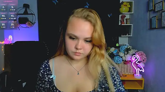 Snapshot of keri_ti chatting on 09.16.25 keri ti online show from 09.16.25