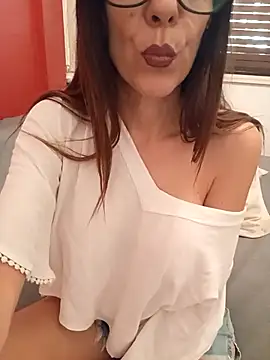 Esmeralda passion online show from 10.31.25