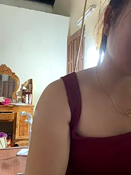 Moan Mary online show from 10.06.25