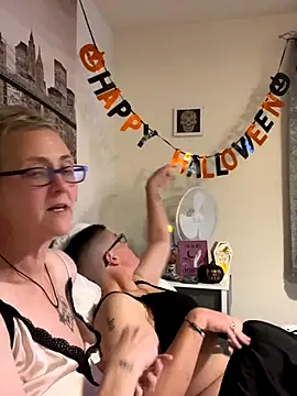 Curvy-Jinx online show from 10.30.25