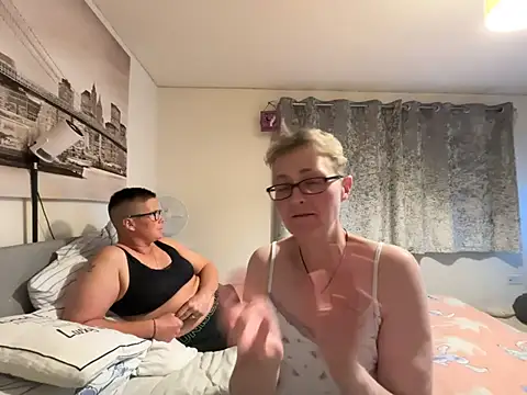 Snapshot of Curvy-Jinx chatting on 07.19.26 Curvy-Jinx online show from 07.19.26