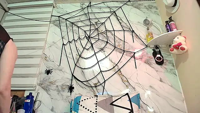 rachelroberts online show from 10.28.25