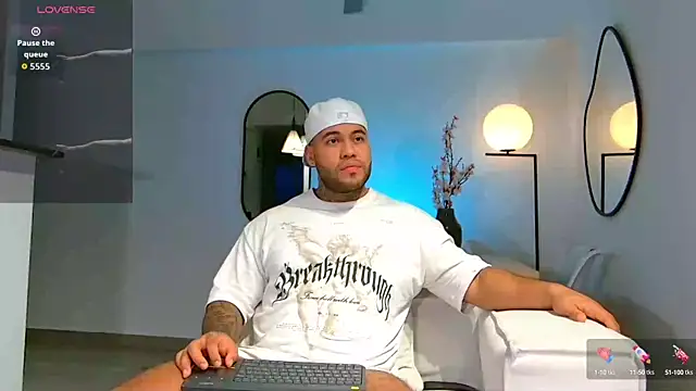 Snapshot of Michael_Salens chatting on 10.11.25 Michael Salens online show from 10.11.25