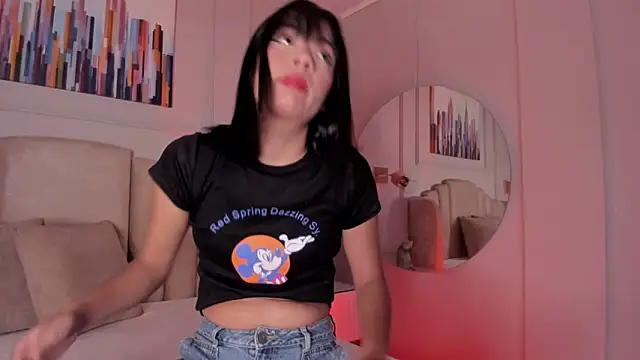 Snapshot of mia_kisses2 chatting on 11.11.25 mia kisses2 online show from 11.11.25