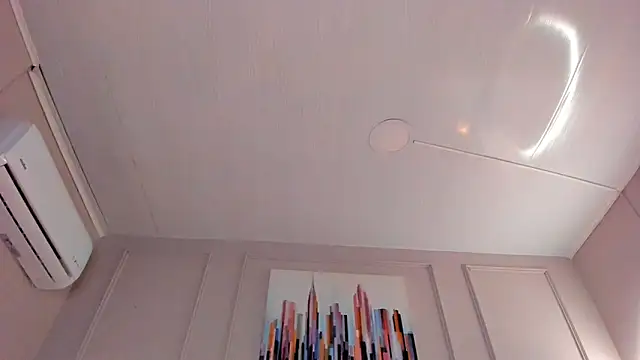 mia kisses2 online show from 04.25.26