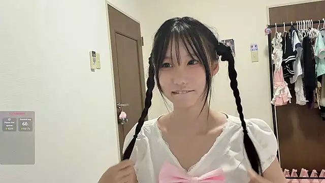 Snapshot of xiaoxia_baby chatting on 08.02.26 xiaoxia baby online show from 08.02.26