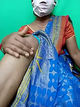 Snapshot of Cute_Renuka chatting on 10.02.25 Cute Renuka online show from 10.02.25